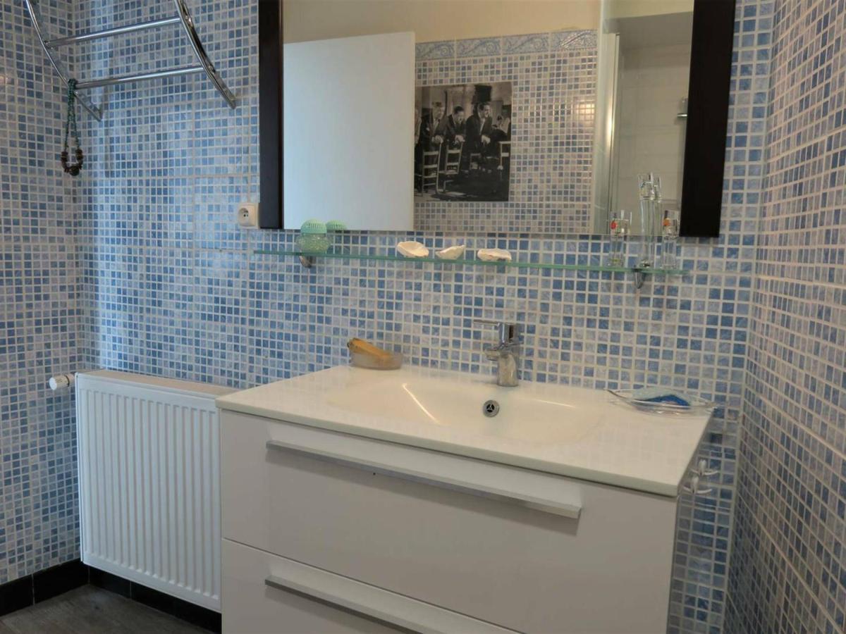 Apartment De Charme Avec Vue Sur Mer, Loggia Et Balcon A - Fr-1-368-295 *